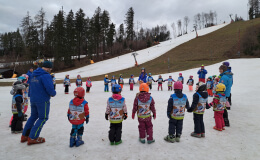 Předškoláci lyžují